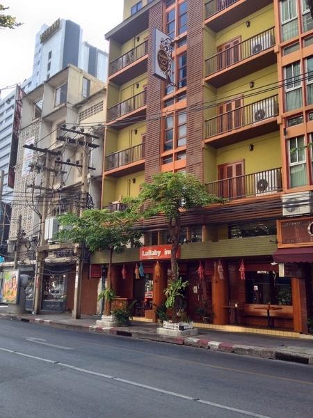 Lullaby Inn Silom Bangkok Exterior foto